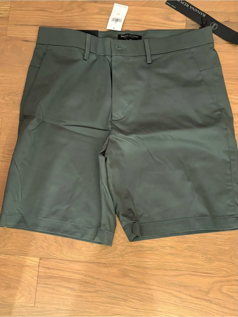 Banana Republic Men's Core Temp Aiden Shorts